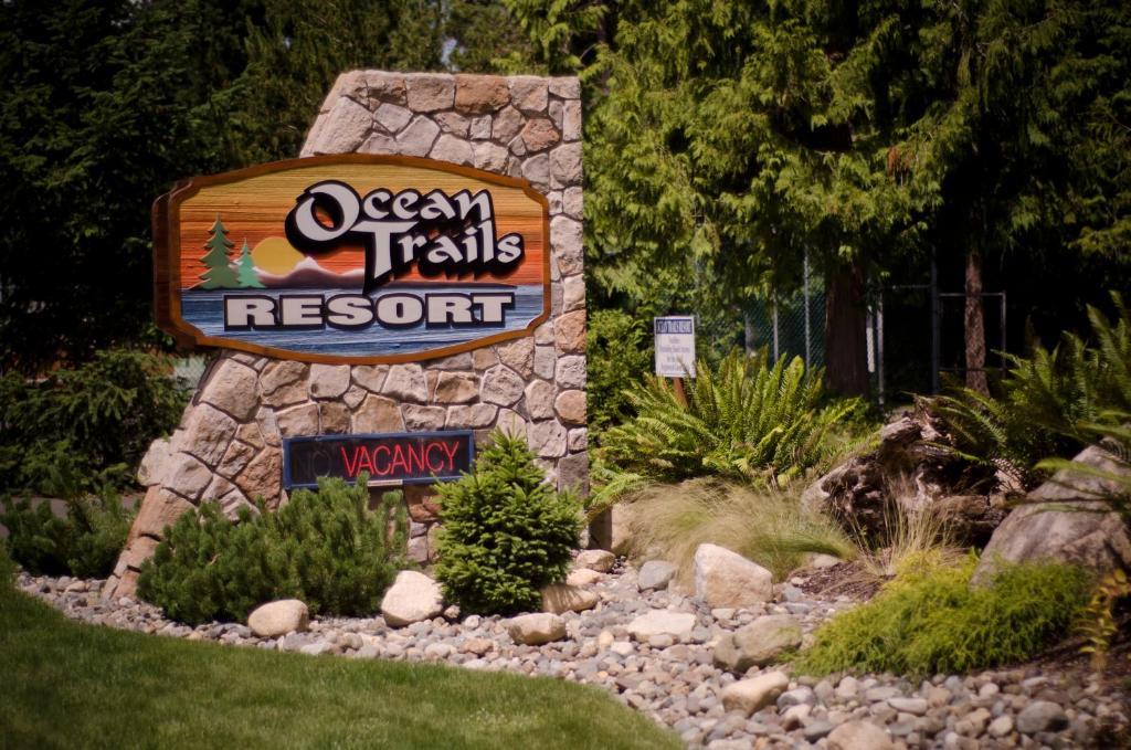 Ocean Trails Resort Parksville Exterior foto